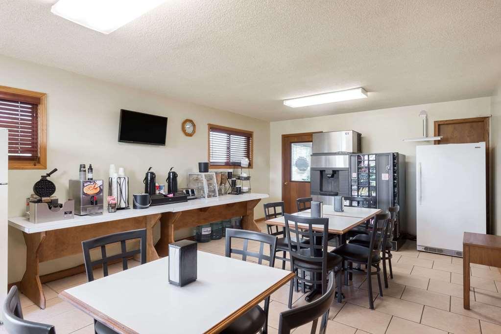Knights Inn - Chanute Зручності фото